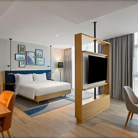 Hilton Garden Hotel 4*