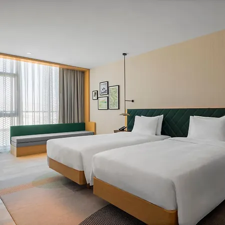 Hilton Garden Hotel 4*