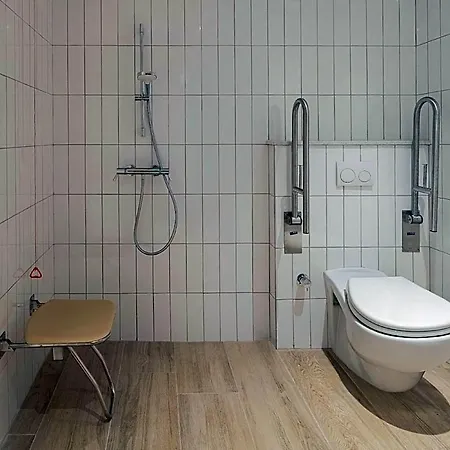 Hilton Garden Hotel 4*